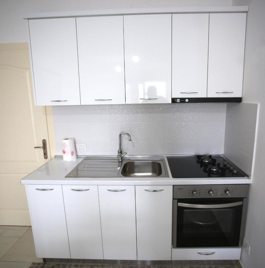 Adriatik Apartment ดูร์เรส ภายนอก รูปภาพ