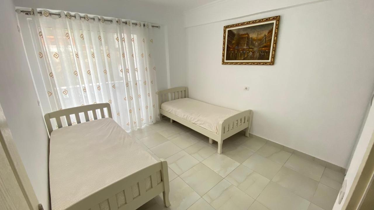 Adriatik Apartment ดูร์เรส ภายนอก รูปภาพ