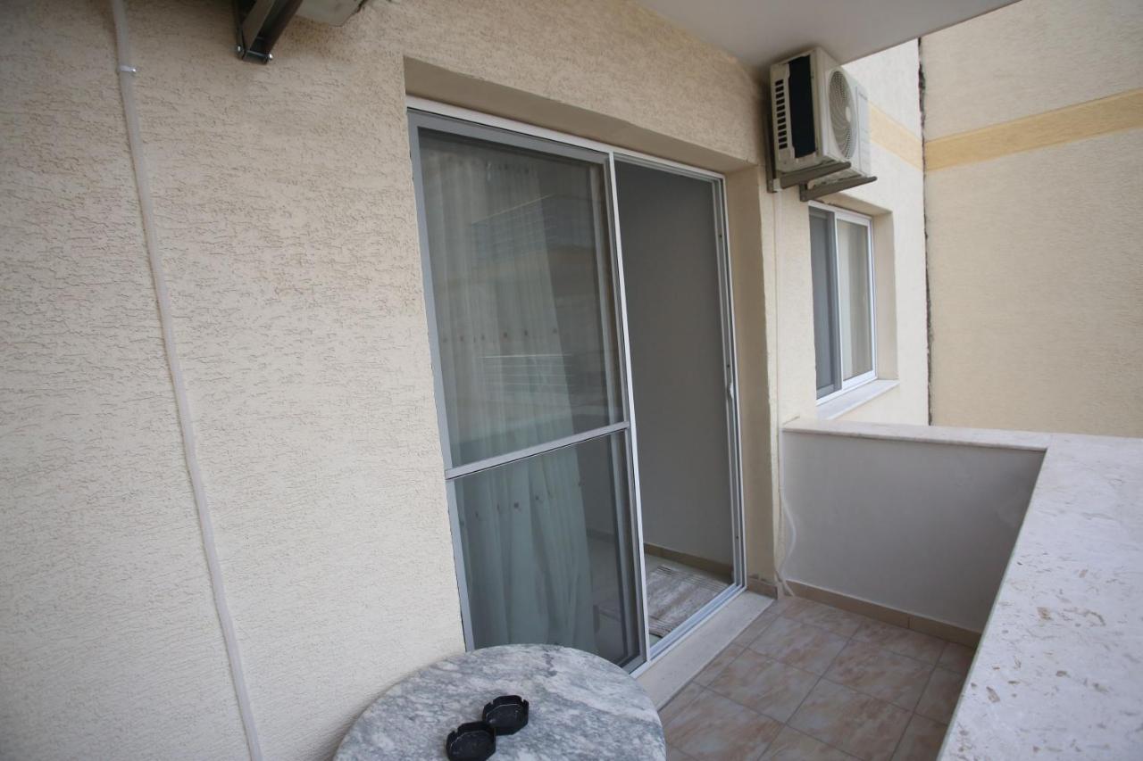 Adriatik Apartment ดูร์เรส ภายนอก รูปภาพ